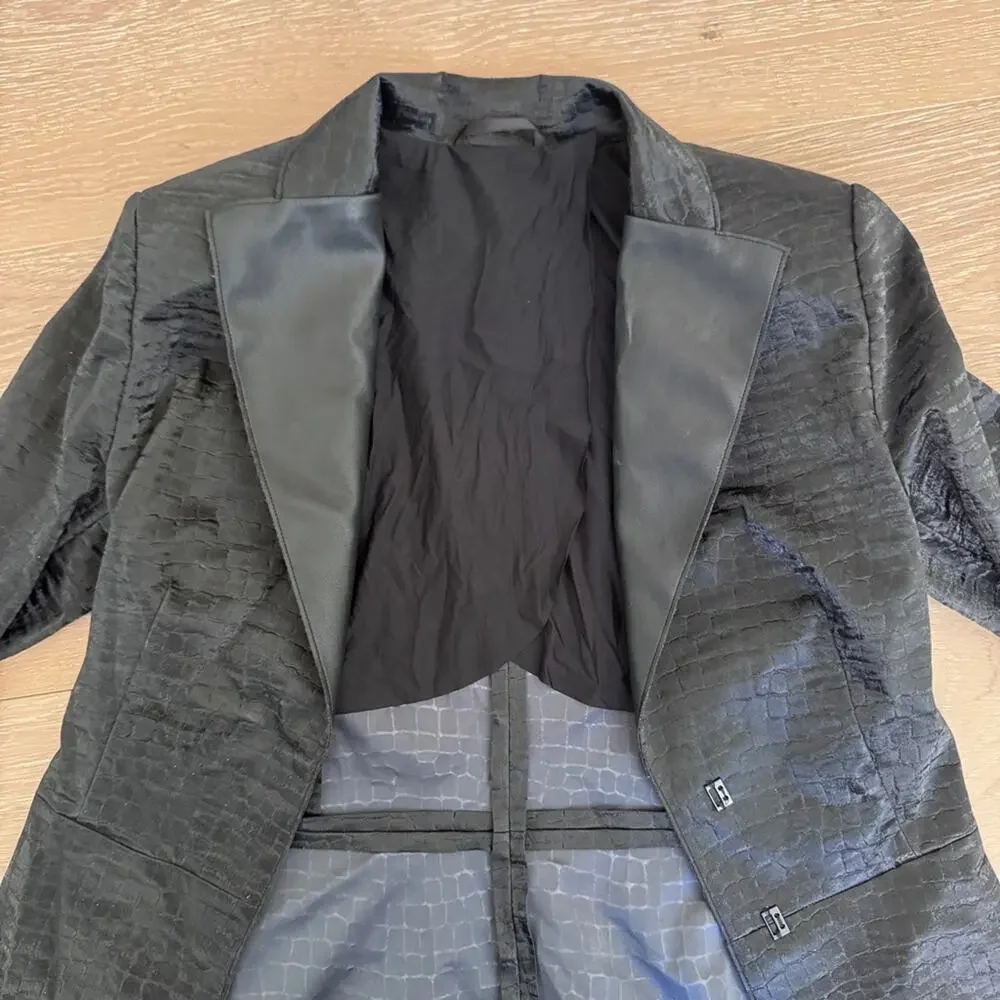 Wolford Black Croco fitted 3 button Blazer In size 6